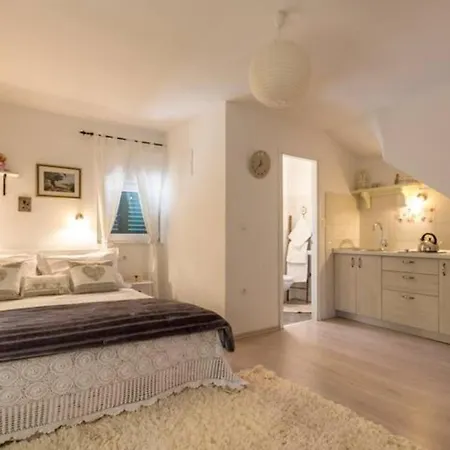 Rusticus Domus Apartment Split