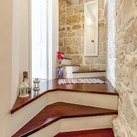 Apartment Rusticus Domus *