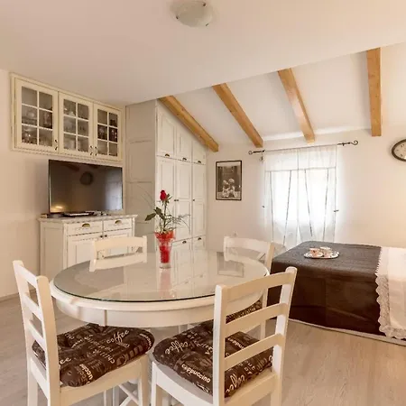 Rusticus Domus Apartment Split