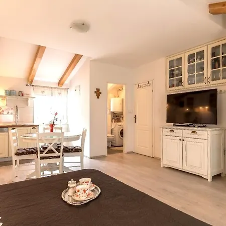 Rusticus Domus アパート *